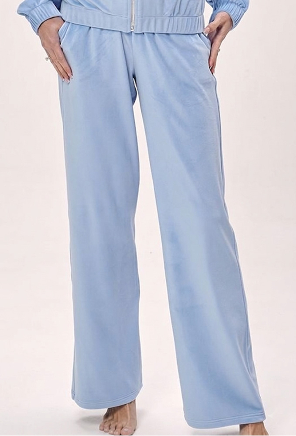 Костюм женский велюровый Wiktoria 1622GL фото