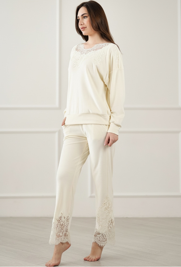 Костюм жіночий велюровий Innsbruck Komilfo 2308-3202/2 фото