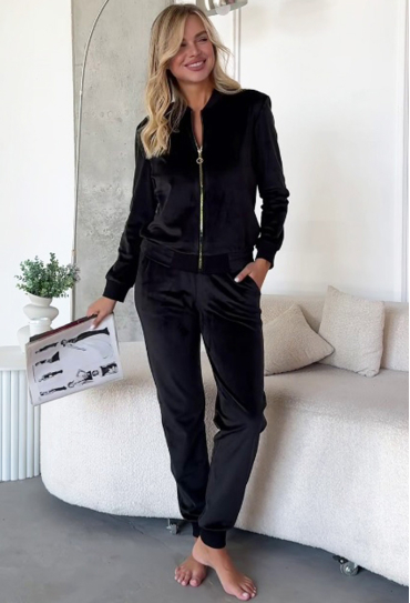 Костюм женский велюровый Julia Ulich КM-13