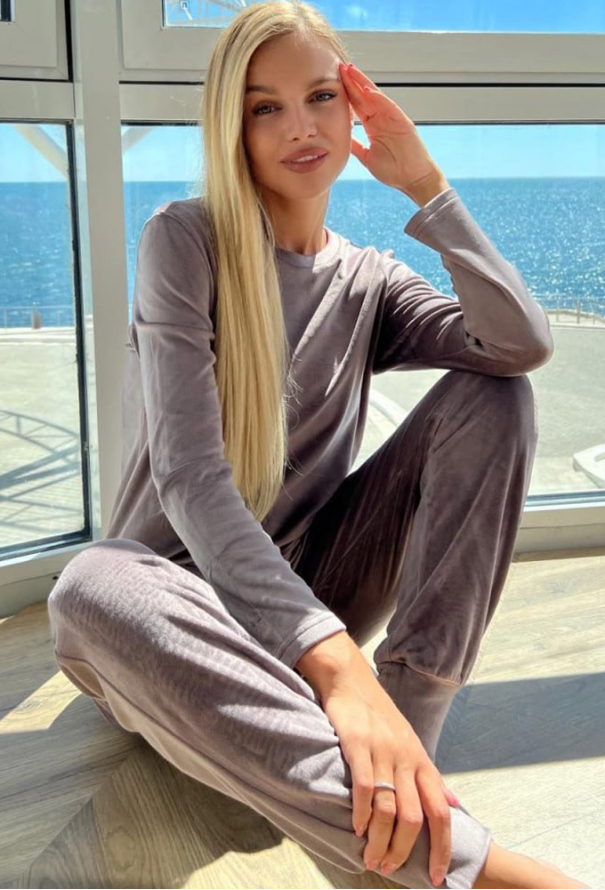 Костюм жіночий велюровий Julia Ulich КШ10-17 фото