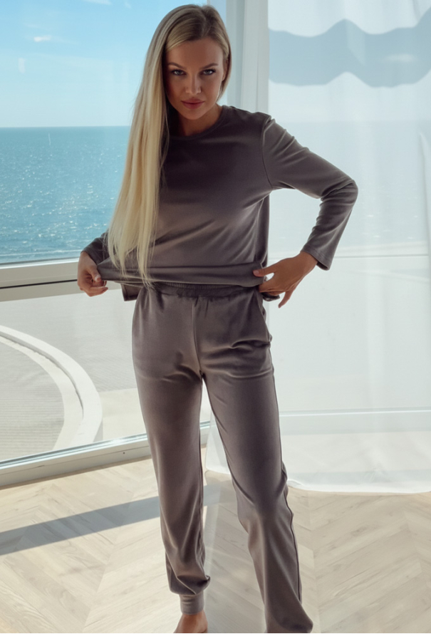 Костюм жіночий велюровий Julia Ulich КШ10-17 фото