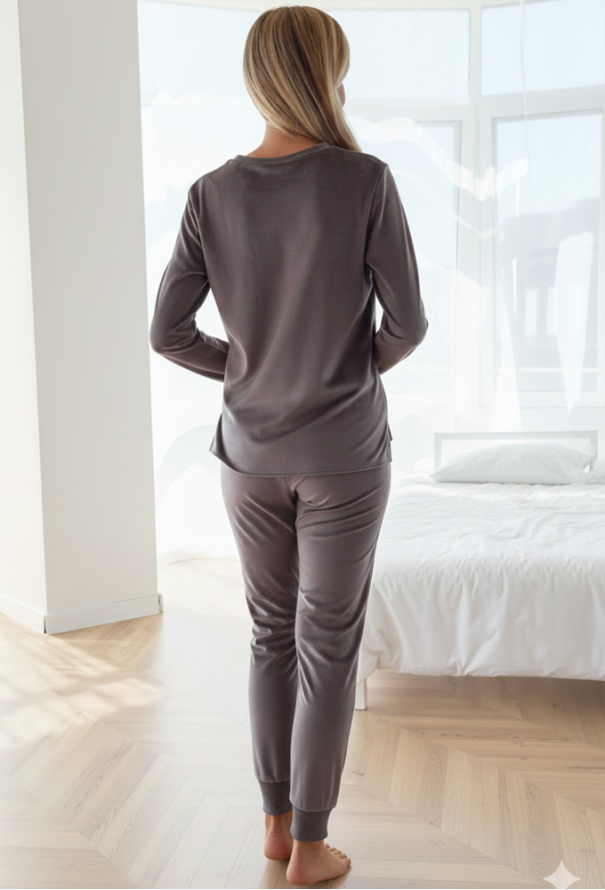 Костюм жіночий велюровий Julia Ulich КШ10-17 фото