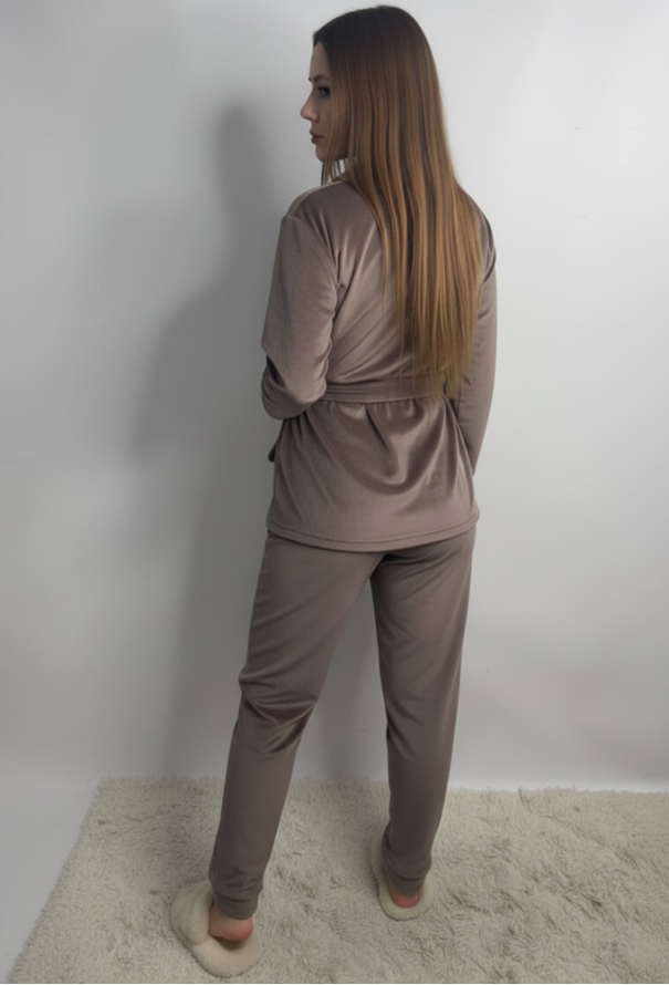 Костюм женский велюровый V.Velika 065-21MBK фото