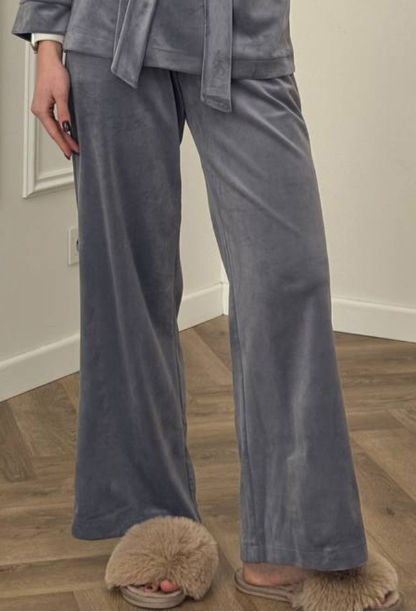 Костюм женский велюровый V.Velika 278-25SR фото