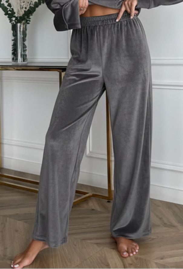 Пижама женская велюровая Николь Julia Ulich 18-02GF фото