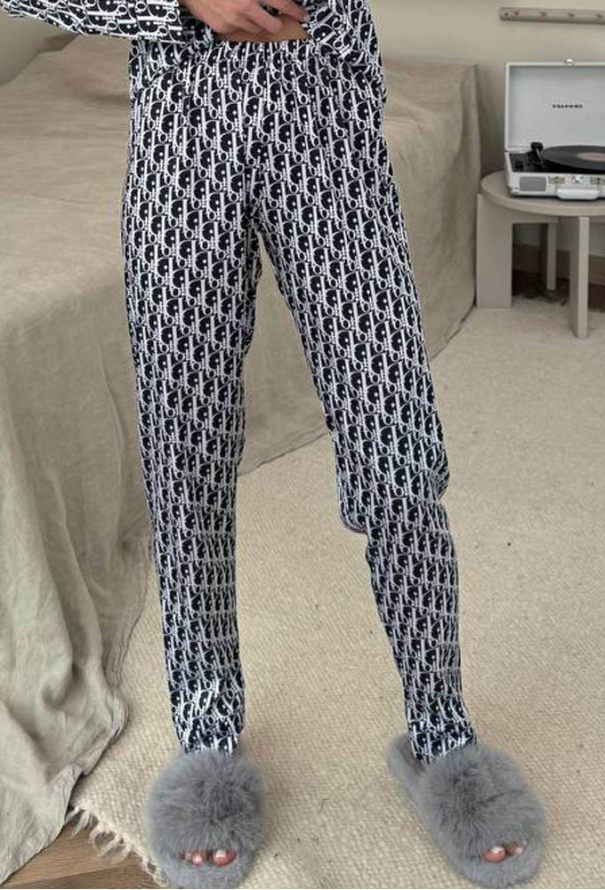 Пижама женская шелковая V.Velika 142-23DR фото