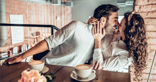 Как оставаться любимой женщиной: 5 секретов для искры в отношениях